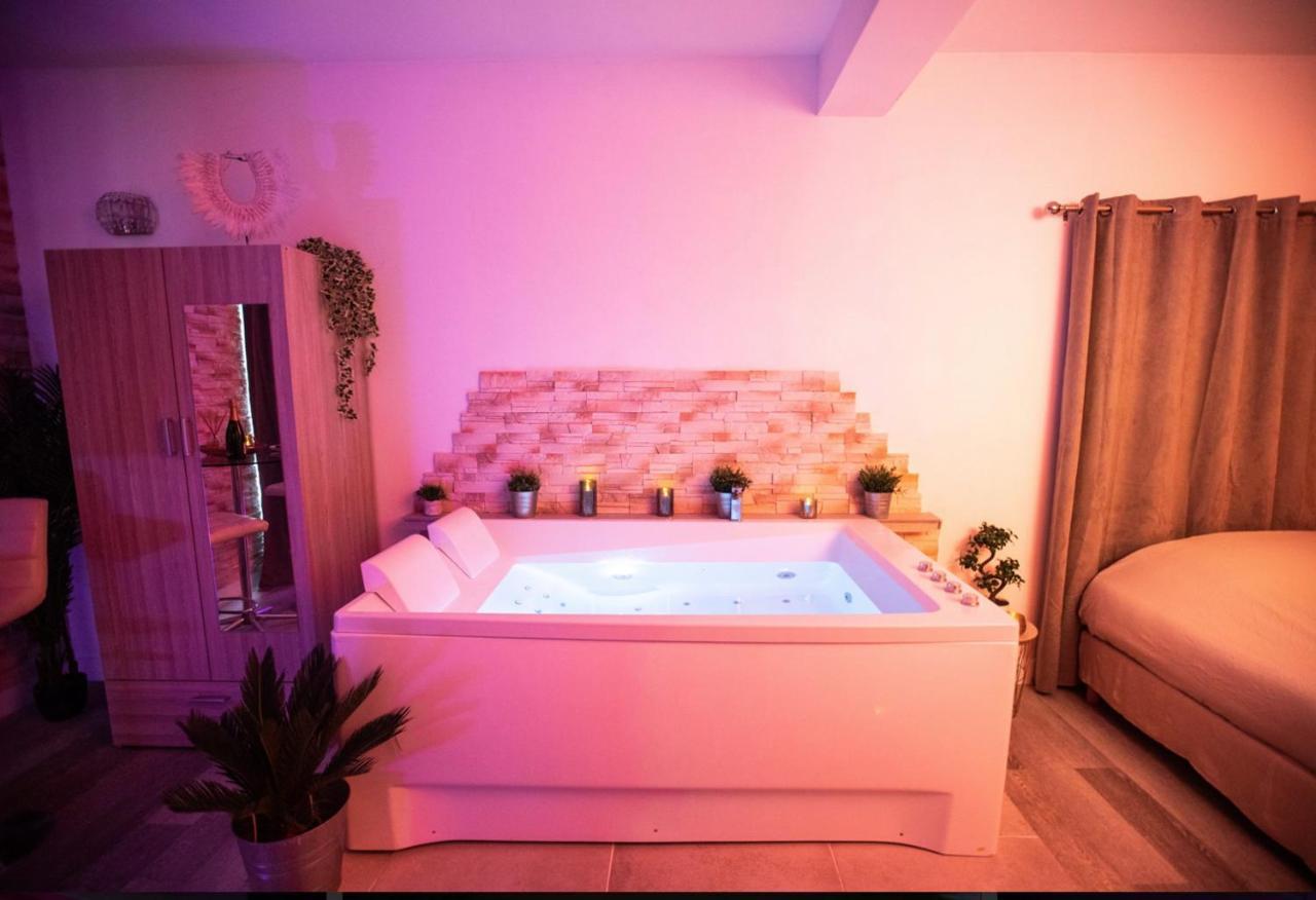 Suite And Spa La Perla Bianca Grabels Exteriér fotografie